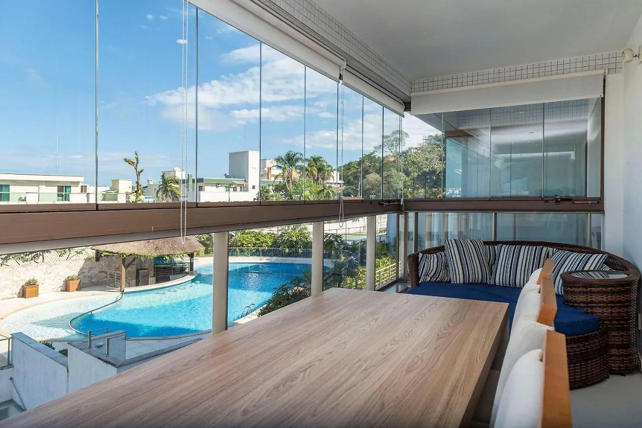 Apartamento Punta Blu 102-3 - Condomínio Luxuoso com vista para o mar - Piscina - Sauna - Jacuzzi - Quadra poliesportiva - Portaria 24hs Bombinhas Brasil