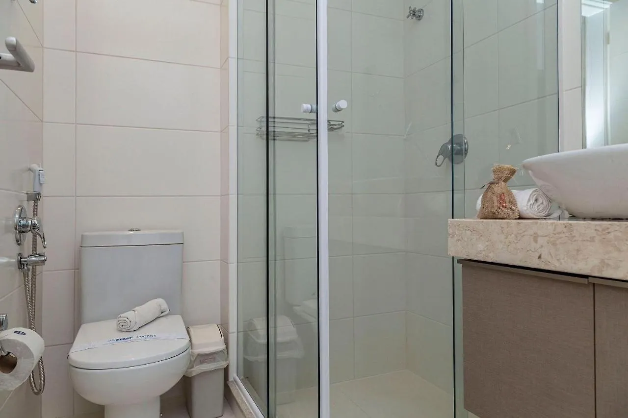Punta Blu 102-3 - Condomínio Luxuoso com vista para o mar - Piscina - Sauna - Jacuzzi - Quadra poliesportiva - Portaria 24hs Bombinhas Brasil